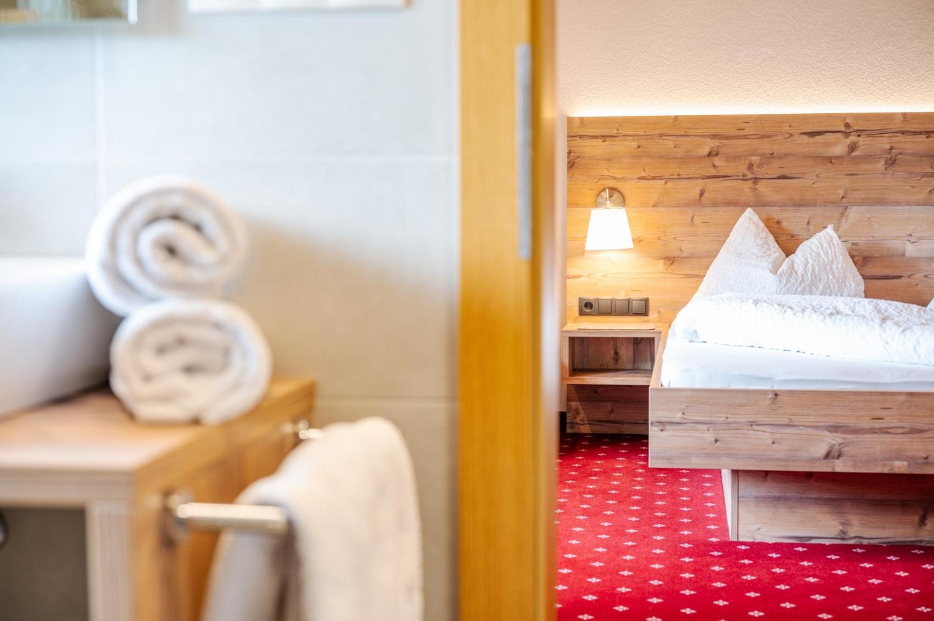 Hotel Pichlerhof Riva di Tures Esterno foto